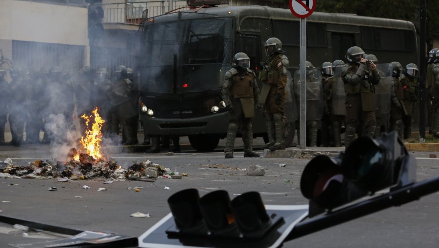 Manifestación en Concepción deja 22 detenidos y ocho arterias sin semáforos