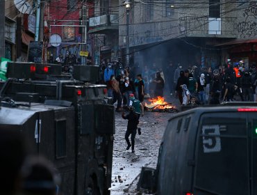 Manifestaciones a un año del estallido social en la región de Valparaíso derivan en dos saqueos y 37 detenidos