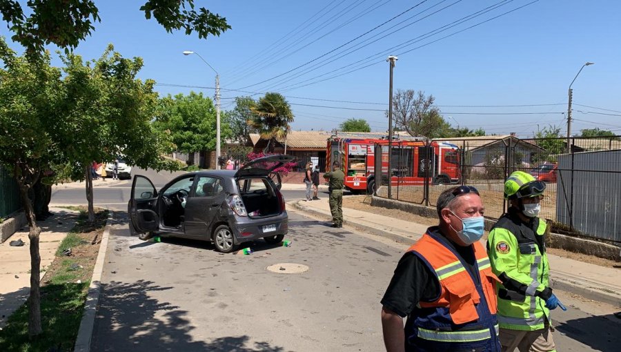 Dos Carabineros y una pareja de adultos mayores resultaron lesionados tras colisión en persecución policial en Villa Alemana