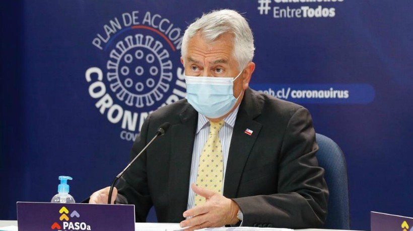 Ministro de Salud advierte que no se espera un aumento de casos de Covid-19 por el Plebiscito