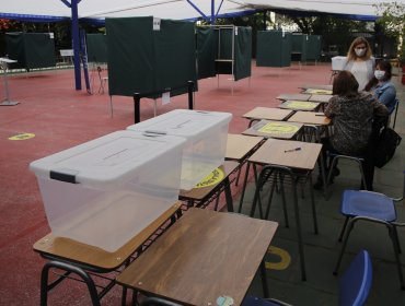 Mesas abren a las 8 horas y resultados se conocerán desde las 10 de la noche