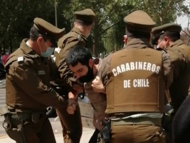 "Llevo una bomba": Joven fue detenido en colegio de Las Condes por hacer "broma" a militar