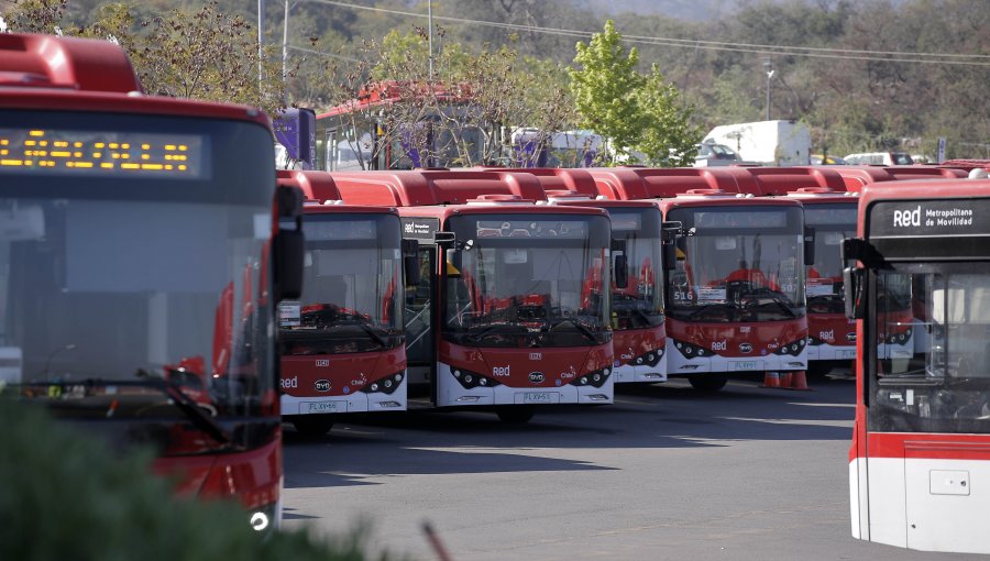 Sistema de transportes en Santiago inició recorridos pasadas las 5 de la madrugada