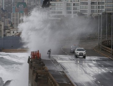 Nuevo aviso especial de marejadas: se esperan olas de hasta 4 metros desde Aysén a Arica