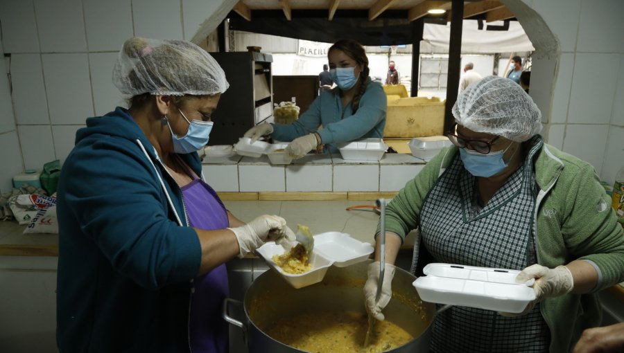 300 ollas comunes recibirán kit de alimentos y artículos de aseo y cocina en la región de Valparaíso