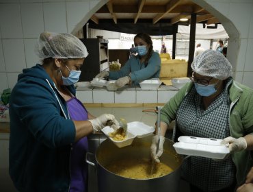 300 ollas comunes recibirán kit de alimentos y artículos de aseo y cocina en la región de Valparaíso