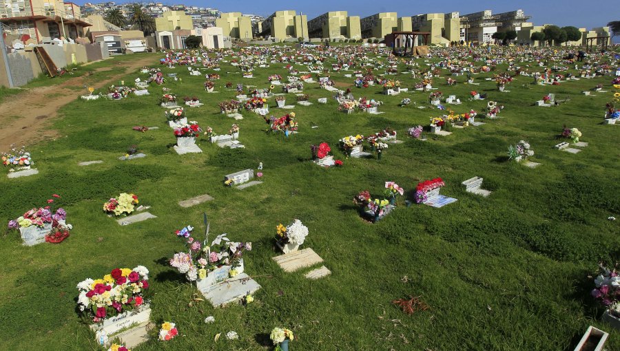 Autoridades llaman a visitar cementerios antes del Día de Todos los Santos