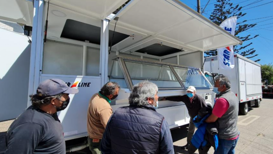 Pescadores de San Antonio, Algarrobo y El Quisco reciben camiones refrigerados para vender directamente sus productos