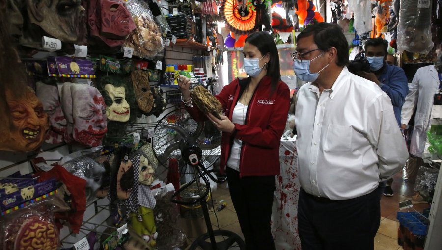 Comunas en «Transición» deberán permanecer confinadas el fin de semana: no podrán celebrar Halloween