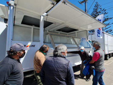 Pescadores de San Antonio, Algarrobo y El Quisco reciben camiones refrigerados para vender directamente sus productos