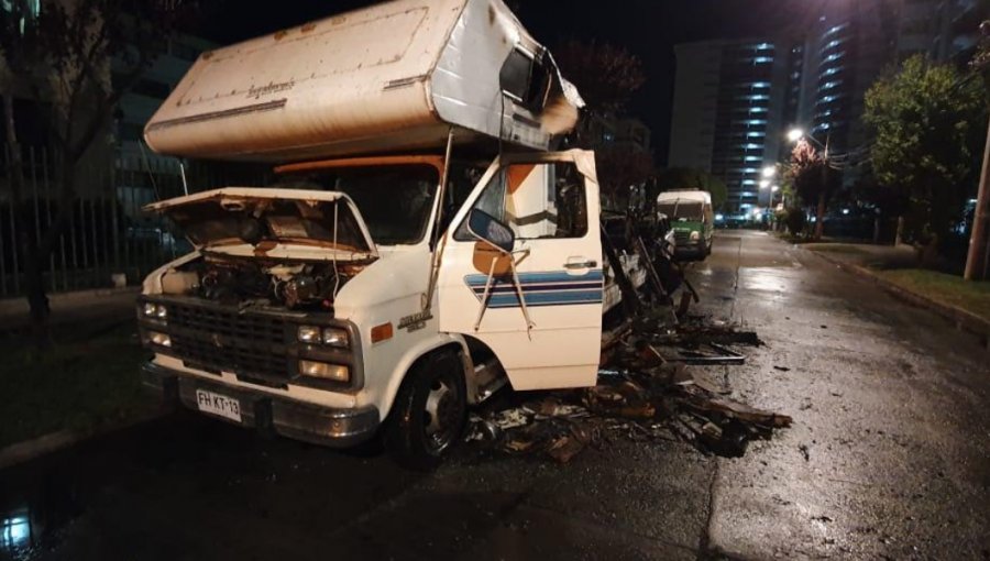 Sospechosos de incendiar camioneta 4x4 y casa rodante en Viña del Mar fueron detenidos