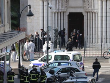 Al menos tres fallecidos deja ataque con arma blanca al interior de iglesia en Niza