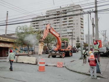 Inician obras de conservación vial y reparación de espacios públicos de la Av. Matta de Valparaíso