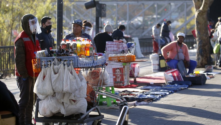 INE: Ocupación informal cayó a 23,5% en el trimestre julio-septiembre