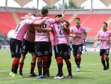 Ñublense golea a Melipilla y se consolida como único líder de la Primera B