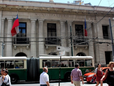 Funcionario municipal de Valparaíso quedó suspendido por dos meses tras ser denunciado por acosar a abogada