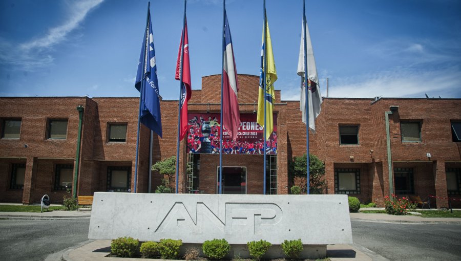 Nueva auditoría de la ANFP detectó extraño gasto telefónico