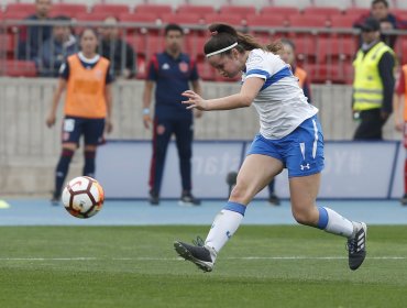 Colo Colo y la UC protagonizaron intenso empate en el fútbol femenino