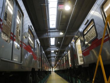 Dan el vamos a la incorporación de nuevos trenes armados en Chile para el Metro de Santiago