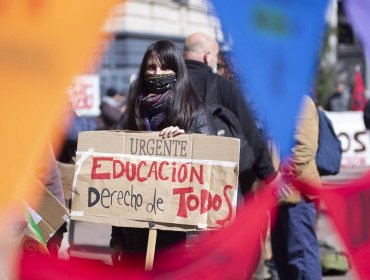 Profesores de Uruguay inician un paro nacional de 48 horas para protestar por los recortes presupuestarios