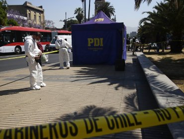 Matan a puñaladas en el cuello a mujer en situación de calle frente a Vega Central en la comuna de Recoleta