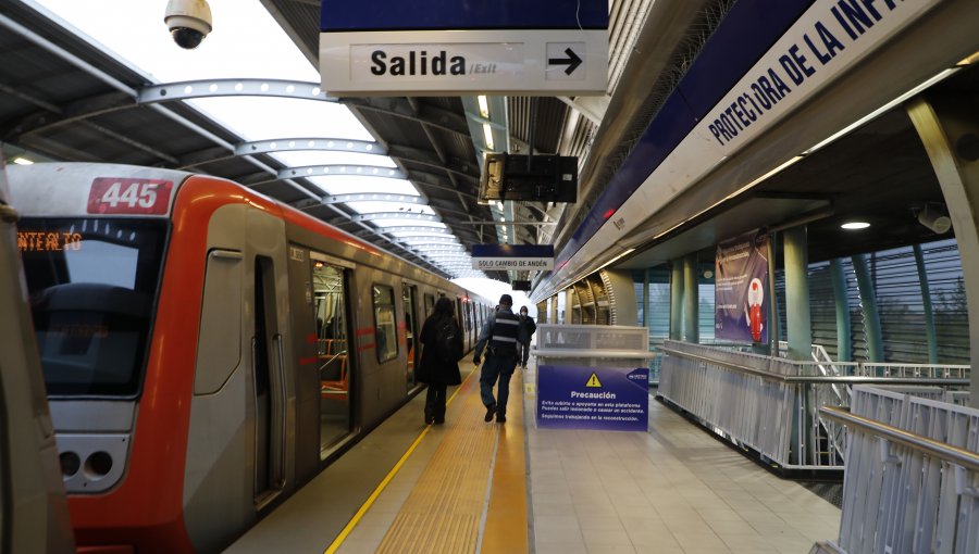 Indicadores de transportes siguen en déficit: Metro de Santiago se recupera lentamente