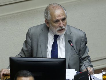 Senador Carlos Montes y retiro del 10%: "Lo que predomina es aprobar lo que acordó la Cámara"