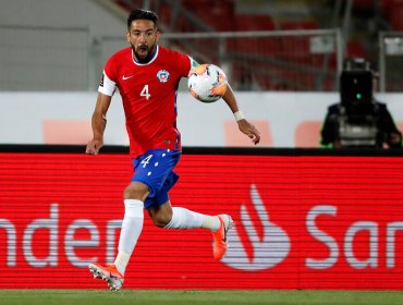 Mauricio Isla llama a creer en la Roja a horas del duelo contra Perú