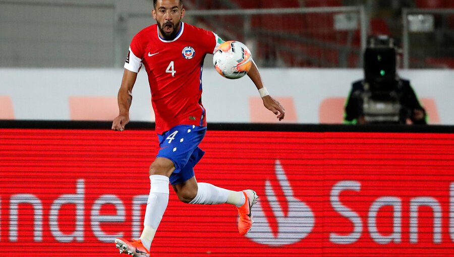 Mauricio Isla llama a creer en la Roja a horas del duelo contra Perú