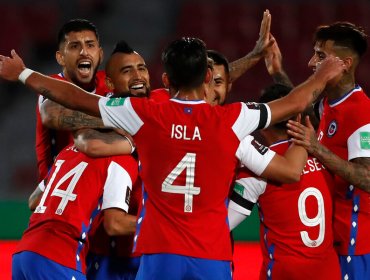 Con dos goles de Arturo Vidal la Roja se impone ante Perú en el Clásico del Pacífico