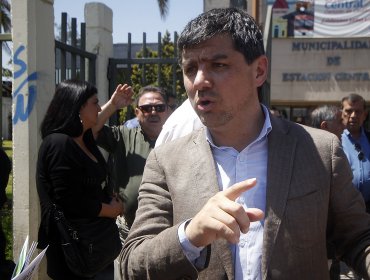 Concejal comunista acusa "traición" en la elección del UDI Miguel Abdo como Alcalde de Estación Central