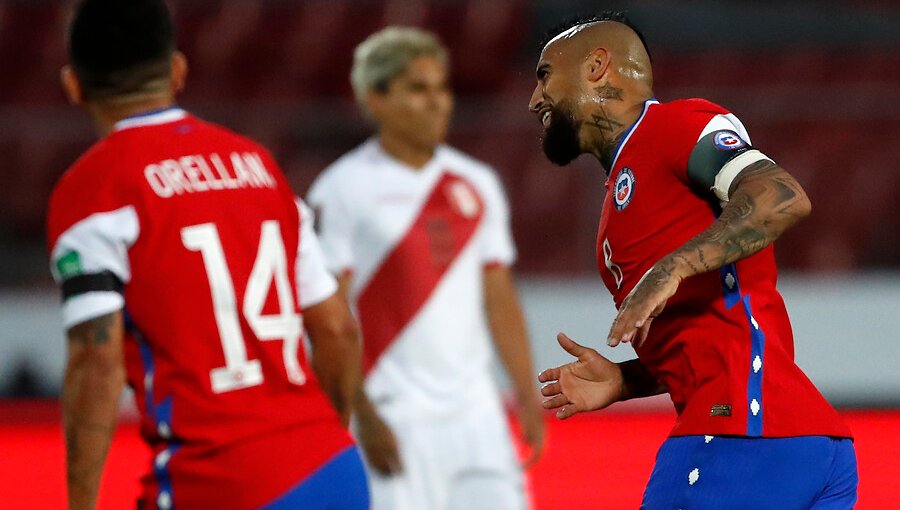 Vidal la figura y Bravo salvador: el uno a uno del triunfo de Chile ante Perú