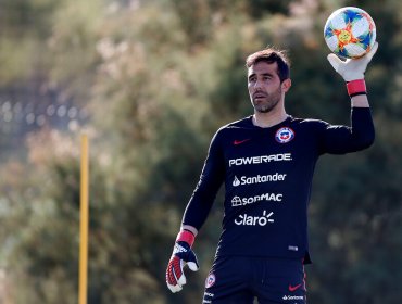 "Vamos con todo": Claudio Bravo arenga a la Roja en la previa del cruce contra Perú