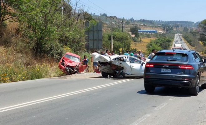 Accidente en sector rural de Los Pinos en Concón genera alta congestión