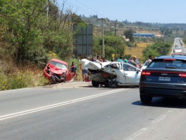 Accidente en sector rural de Los Pinos en Concón genera alta congestión