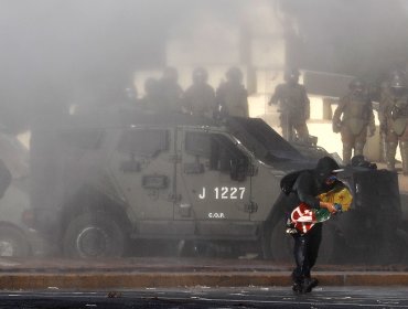 Plaza Baquedano: Cinco personas fueron detenidas en medio de manifestaciones