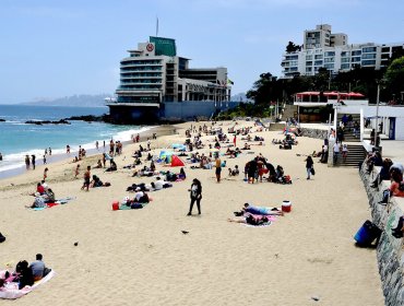 Alcaldesa de Viña del Mar solicitó a autoridades marítimas adelantar la temporada de playas