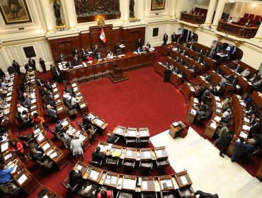 Congreso de Perú no logra acuerdo para nombrar a Presidente interino y convoca a nueva sesión