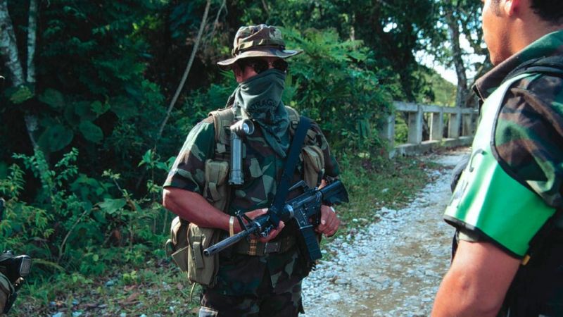 Las escuelas de paramilitares en Colombia donde hasta niños aprendían a asesinar y descuartizar