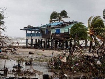 Huracán «Iota» deja al menos siete muertos en Centroamérica y fuertes lluvias a su llegada a Honduras