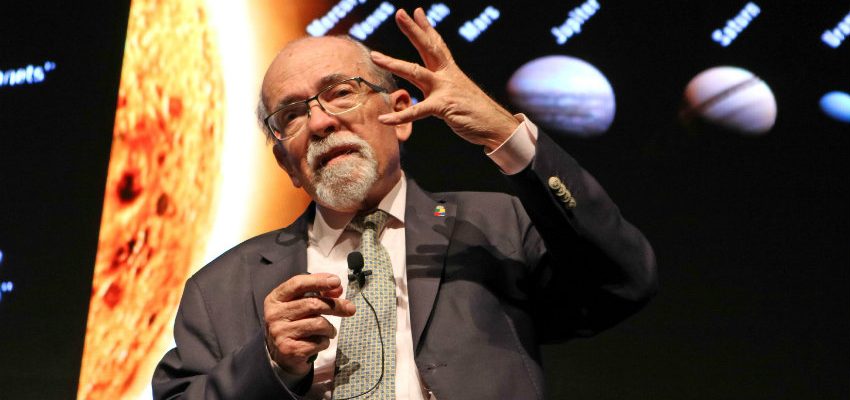José Maza debuta con programa propio en la pantalla de TVN y TV Educa Chile