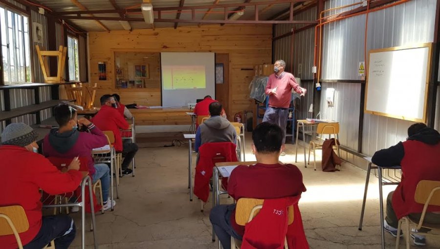 Internos de la cárcel de Valparaíso comenzaron curso para convertirse en mecánicos de mantenimiento industrial