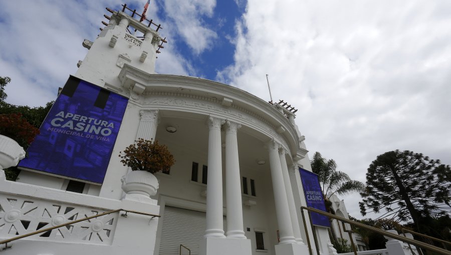 Tras ocho meses, Casino de Viña del Mar vuelve a abrir sus puertas: sólo operará con tragamonedas en la terraza