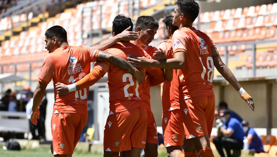 Primera B: Cobreloa derrotó a Barnechea y sigue peleando por la Liguilla