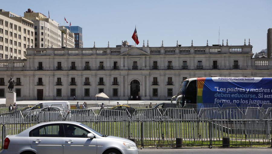 El "Bus de la Diversidad" recorrió Santiago para dar mensaje a La Moneda