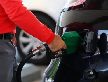 Precios de las bencinas y del gas licuado registrarán una nueva baja a partir de este jueves 26