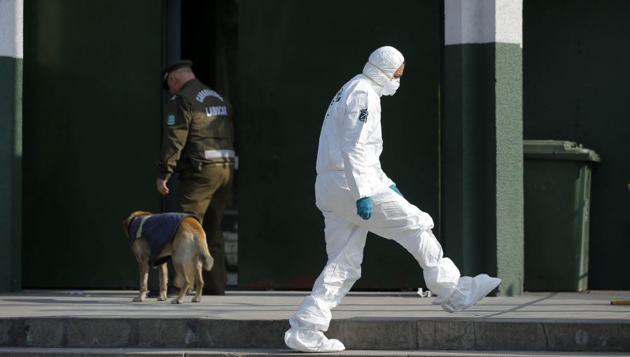 Dos carabineros resultaron con trauma acústico luego que explotara encomienda en Comisaría de Talca