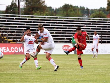 Ñublense rescata un agónico empate ante Valdivia y estira su ventaja en Primera B