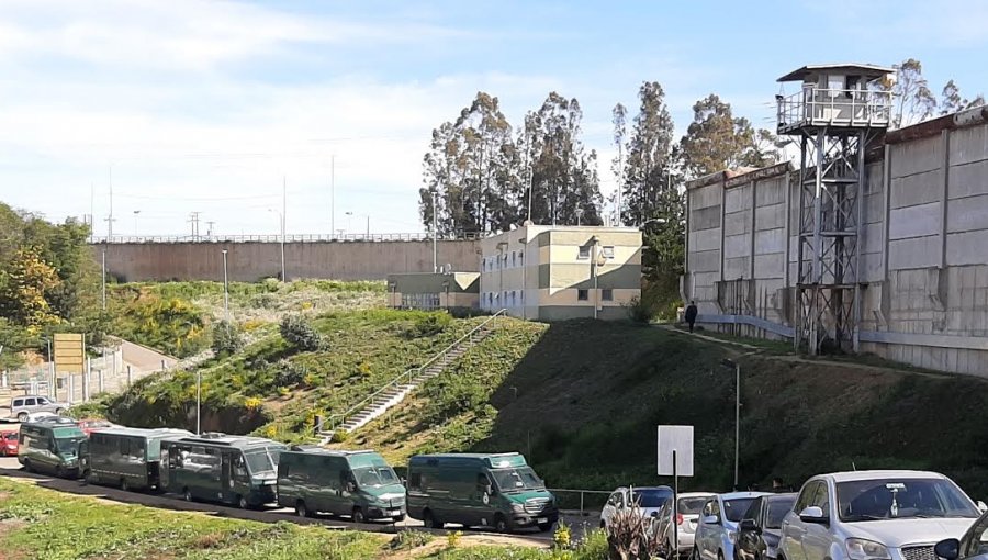 Masivo brote de Covid-19 en la cárcel de Valparaíso: 30 internos dieron positivo al coronavirus