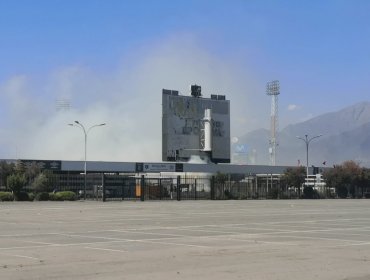 Todo mal para Colo-Colo: ahora Bomberos debió controlar incendio en el estadio Monumental